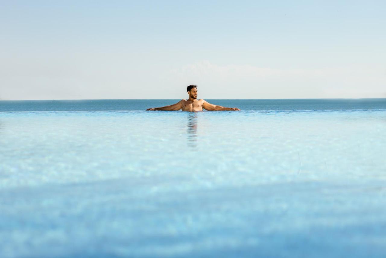 Jumeirah Messilah Beach Kuwait Kuveyt Dış mekan fotoğraf Infinity pool